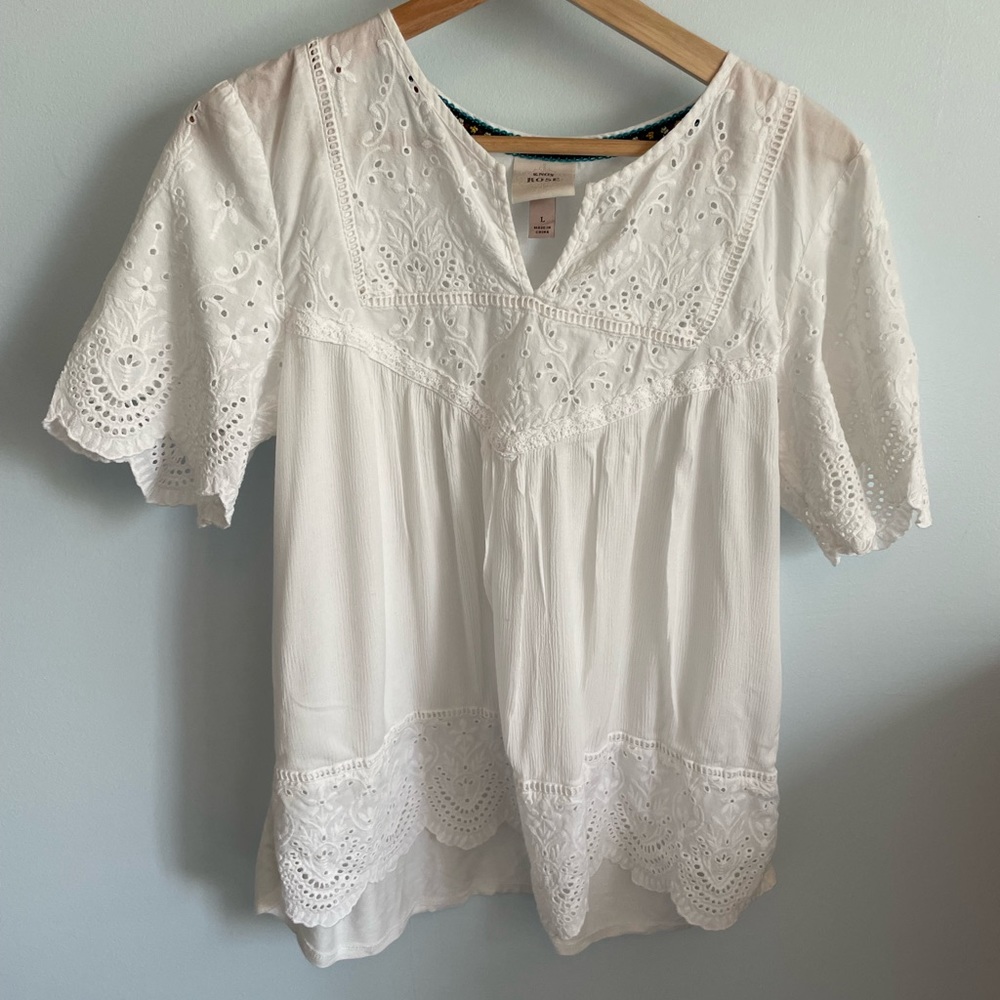 Knox Rose white eyelet top. Cotton
